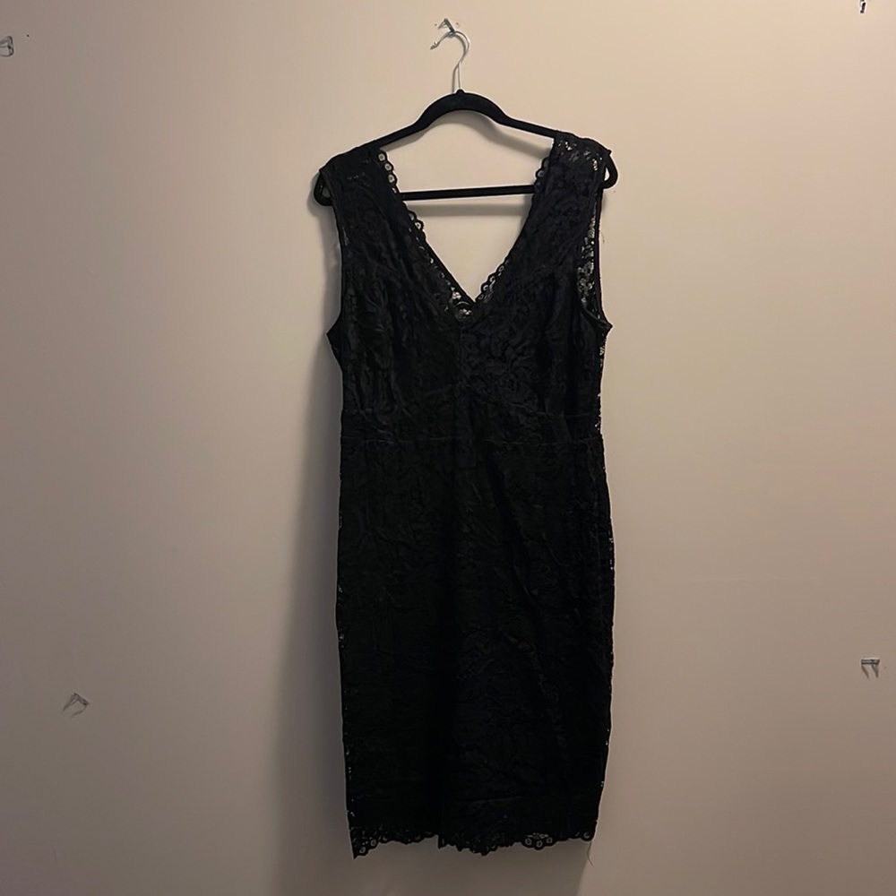 Little black lace dress. Black lace Fashion to figure dress size 1